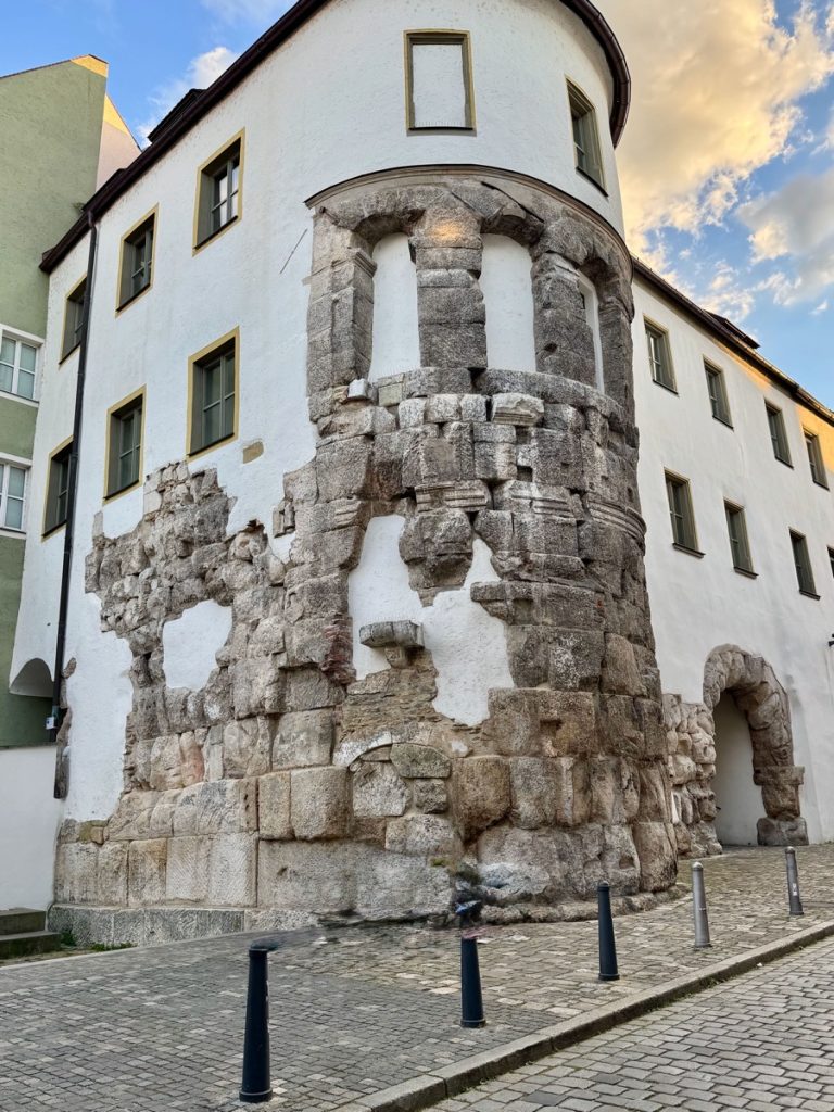 Römischer Turm in Regensburg