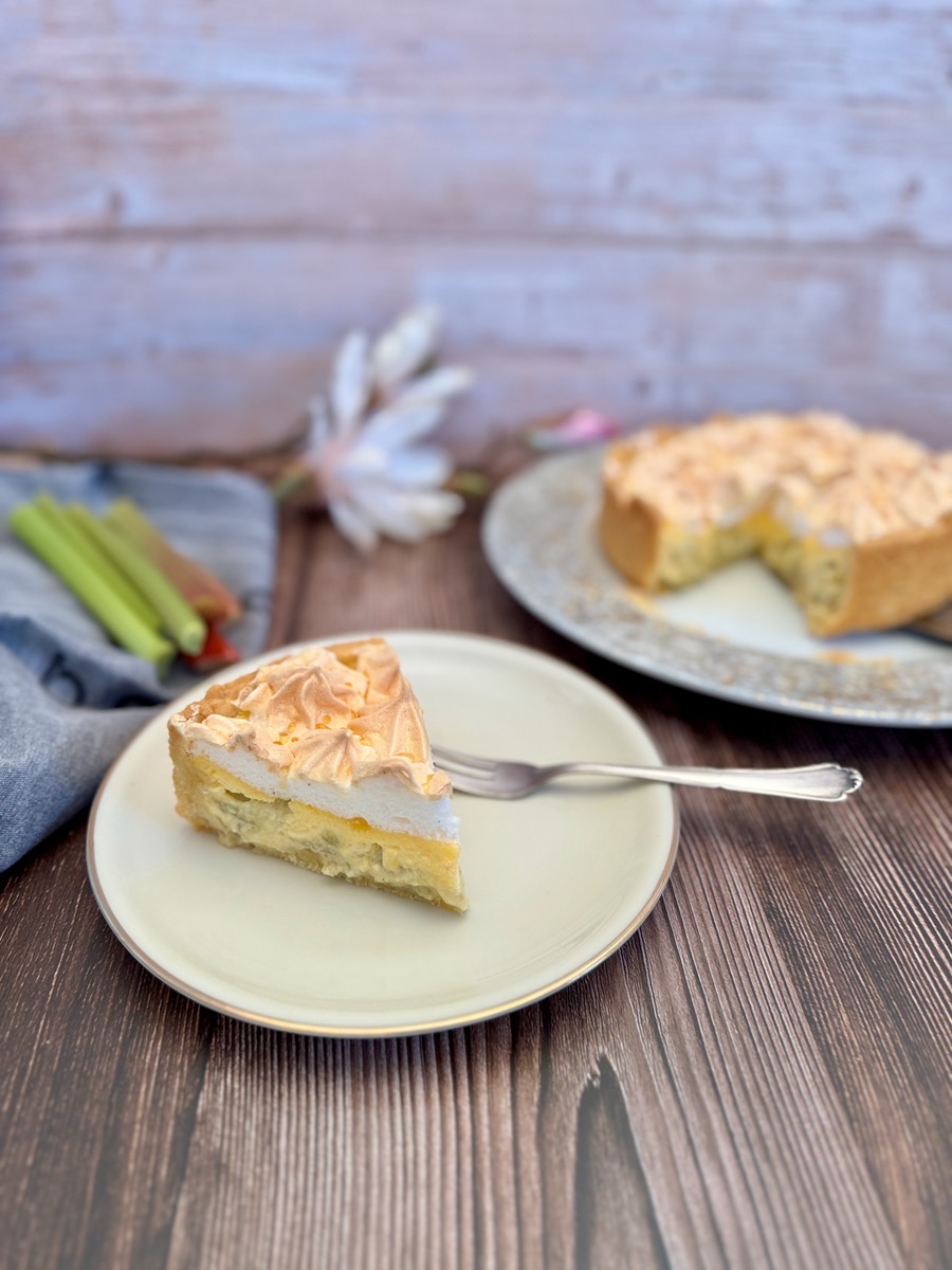 Rhabarberkuchen mit Baiser