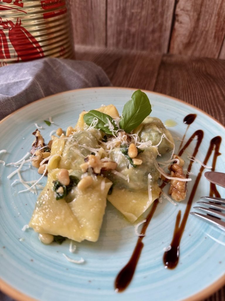 Hausgemachte Spinat-Ricotta-Tortellini
